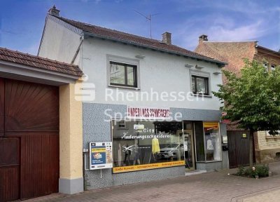 2 Wohnungen & 1 Ladenlokal in zentraler Lage