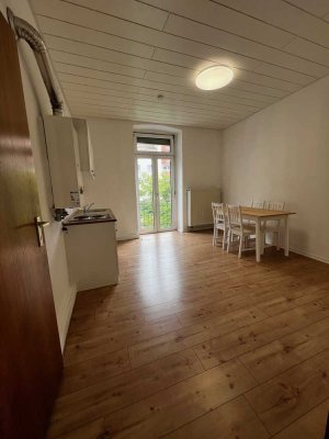 Schöne möblierte Wohnung – sofort bezugsfrei