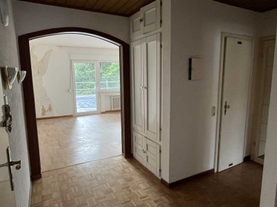 2-Zimmer-Wohnung mit Zusatzräumen in SG-Höhscheid.
