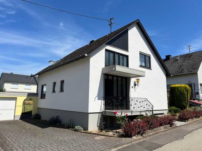 Kenn - Top Lage - gepflegtes Einfamilienhaus mit Garten, Terrasse und Garage
