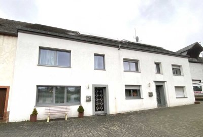 Für kreative Köpfe: Zweifamilienhaus mit traditioneller Töpferwerkstatt!