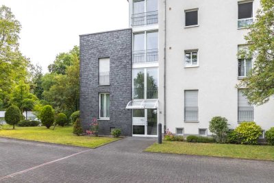 Helle Maisonette-Wohnung mit großer Terrasse und zwei TG-Stellplätzen