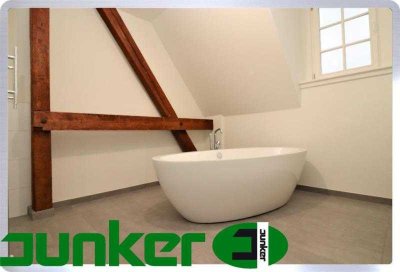 ***Gemütliche Dachwohnung in historischem Gebäude***