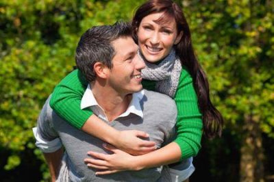 neuwertige 4-Zimmer-Wohnung mit Terrasse und Garten