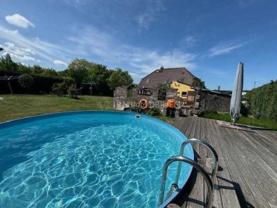 Einfamilienhaus mit Pool & Garage