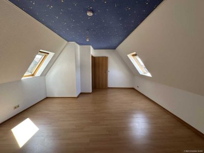 Helle, idyllische 2,5-Zimmer-Maisonettewohnung in ruhiger Lage im Ortskern