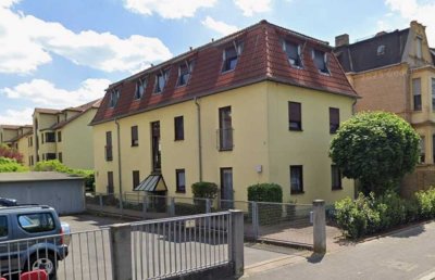 Helle 2-Zimmerwohnung mit Terrasse und EBK in ruhiger, zentraler Lage – sofort bezugsfrei!