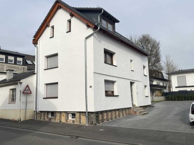 Einfamilienhaus mit 4 Zimmern und 2 Stellplätzen in Dehrn bei Limburg