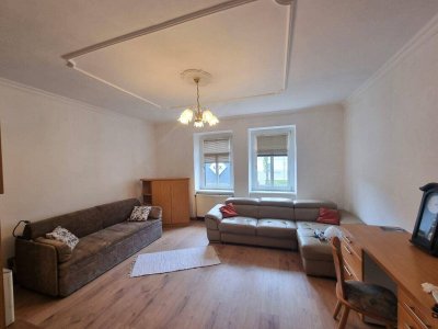 Möblierte Garconniere sucht neuen Besitzer!