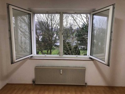 Geschmackvolle 3-Raum-Wohnung mit gehobener Innenausstattung mit Balkon und EBK in Aachen