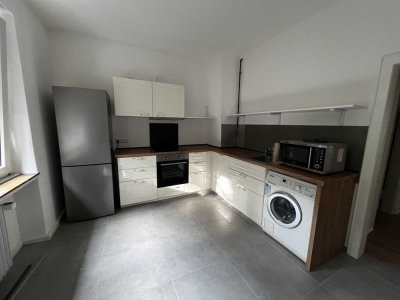 Kernsanierte 2-Zimmer-Wohnung mit Balkon und Einbauküche