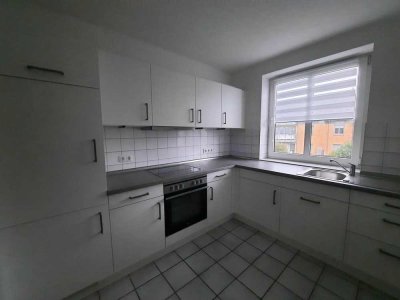 helle 2-Zimmer-Wohnung mit Balkon