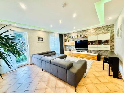 Wohnen wie im Einfamilienhaus! Maisonettewohnung mit Balkon und Garage.