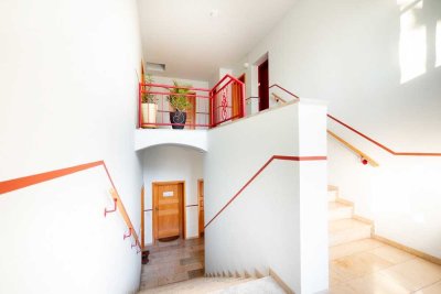 DG-Maisonette mit Weitblick. Lift, EBK, Balkon, Stellplatz. Perfekt für Eigennutzer und Investoren!