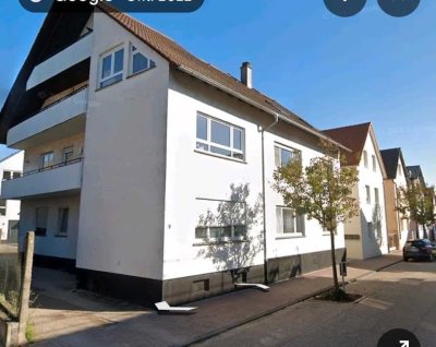 Sanierungsbedürftige 2-Zimmerwohnung in begehrter Lage in Eggenstein – gestalten Sie Ihr Traumzuhaus