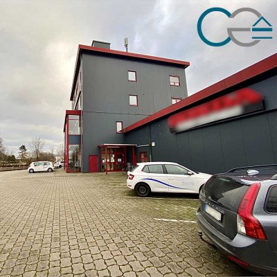 2-Zimmer-Wohnung im DG / zentrumsnah mit Einbauküche und Stellplatz