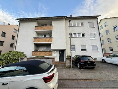 2 Zimmer, Küche, Bad: Erstbezug nach Renovierung in Rohracker mit neuer Einbauküche