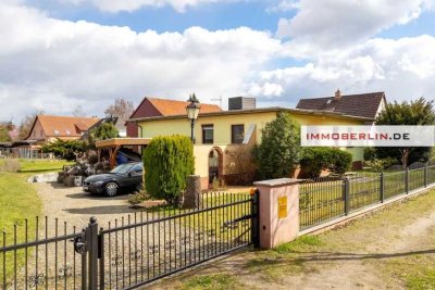 IMMOBERLIN.DE - Charmantes Haus mit großem Garten, Sonnenterrasse + Tiefgarage