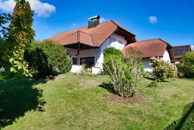 Idyllisches Einfamilienhaus mit Einliegerwohnung in Scheer-Heudorf