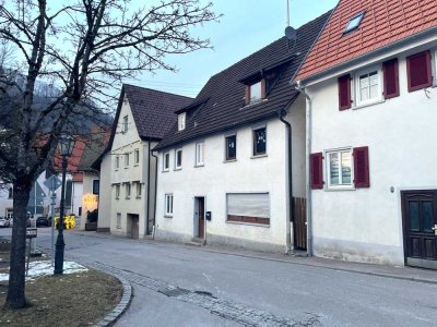 Kapitalanleger aufgepasst! Mehrfamilienhaus mit 12 % Rendite zu verkaufen!