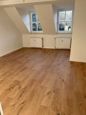 *WBS notwendig* Geräumige Dachgeschosswohnung in Wuppertal – Ideal für Familien!