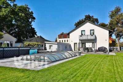 Schickes Einfamilienhaus mit Pool am Mellensee: solide vermietet, hochwertig, 167 m², provisionsfrei