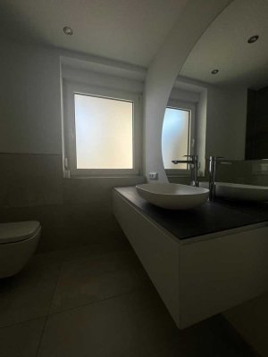 Freundliche 2,5-Zimmer-Wohnung mit Balkon und EBK in Kaiserslautern