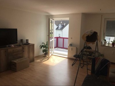 3-Raum-Dachgeschosswohnung mit Sonnenblick ins Göltzschtal