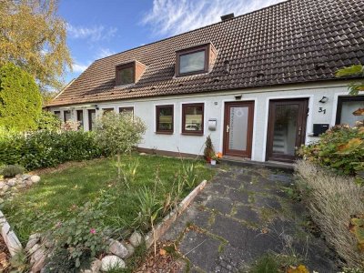 * Besichtigung am 03.11. von 16 - 17 Uhr * Gemütliches Mittelreihenhaus mit eigenem Gartenbereich