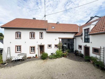 Dreiseitig umbautes Hofensemble mit EVENTSCHEUNE in der Vulkaneifel