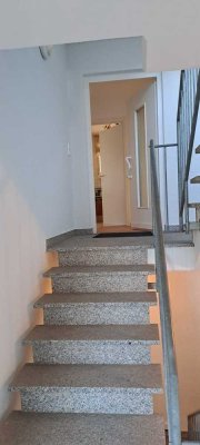 Schicke 3-Zimmer Wohnung mit Balkon in Ingersheim