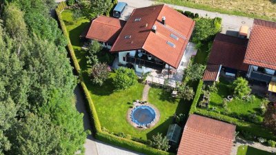 Von Privat:  modernisiertes Zuhause mit liebevoll angelegtem Garten mit Pool und Gartenteich
