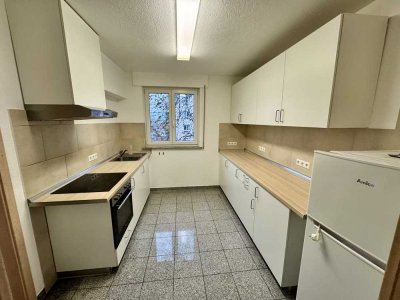 Großzügige 7-Zimmer Maisonette-Wohnung mit Balkon und EBK