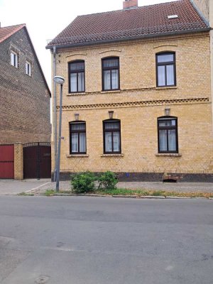 Einfamilienhaus mit modernisierter Ausstattung in Bitterfeld