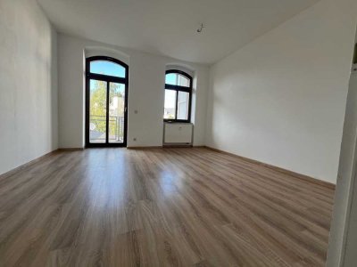 3.OG mit Gäste-WC + Laminat - WG geeignet - frei ab 1.1.26