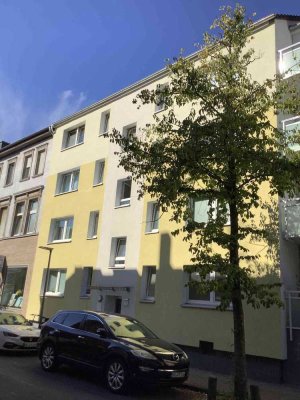 Komm nach Oberhausen: 2 renovierte Zimmer mit großer Wohnküche in der City