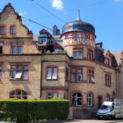 Große und charmante EG-Wohnung im Baudenkmal