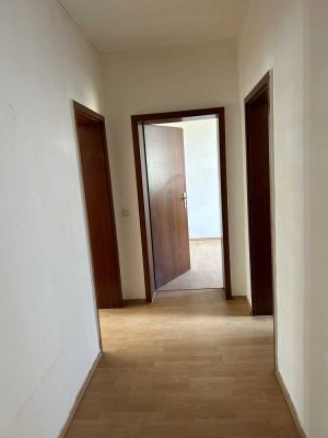 Freundliche und gepflegte 3-Raum-EG-Wohnung in Meerane