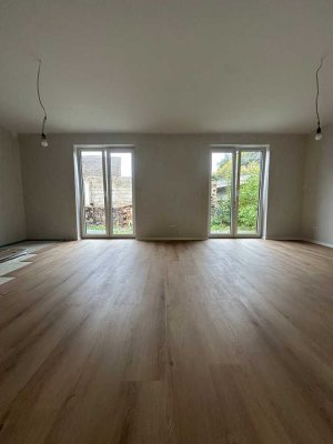 Modernes Reihenendhaus mit Stil und Komfort - Neubau/Erstbezug -