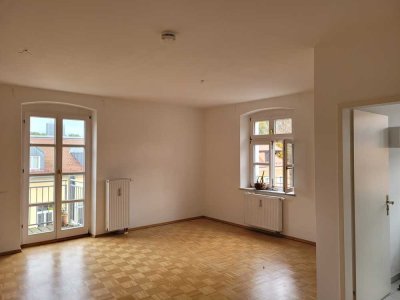 Zeitlich befristet bis 30.9.2026: Helle 2-Zimmer-Wohnung in der Regensburger Altstadt