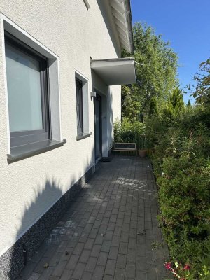 Attraktives Einfamilienhaus mit großzügigem Grundstück und moderner Ausstattung