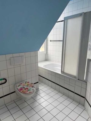 Helle 3-
Zimmer Dachgeschosswohnung mit Balkon in Dachau