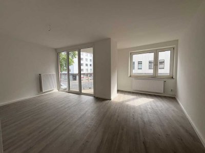 sanierte 4 Zimmer-Wohnung mit Balkon am Westpark