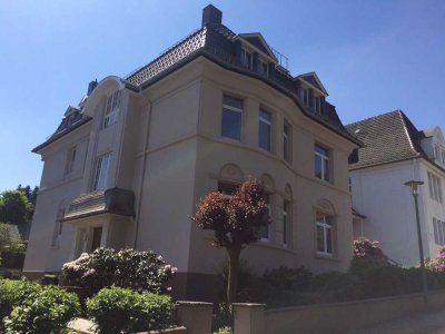 Großzügige Erdgeschosswohnung mit Kamin