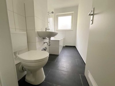 Komplettrenovierung ist abgeschlossen, genießen Sie das neue Bad.