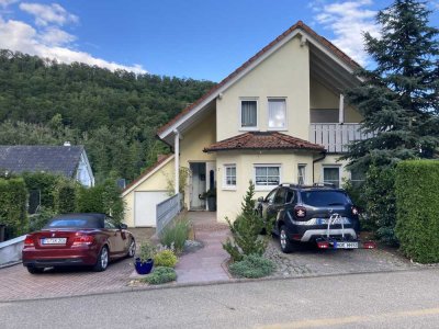 Nahezu autarkes lichtdurchflutetes Haus im Grünen 3,5 Zimmer