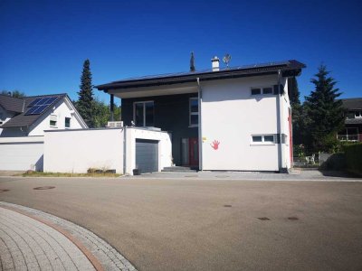 Freundliches 4-Zimmer-Einfamilienhaus mit gehobener Innenausstattung in Titisee-Neustadt