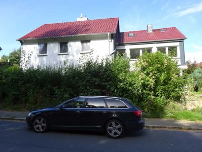 Zweifamilienhaus mit separaten Eingängen, großem Garten **Für die große Familie**
