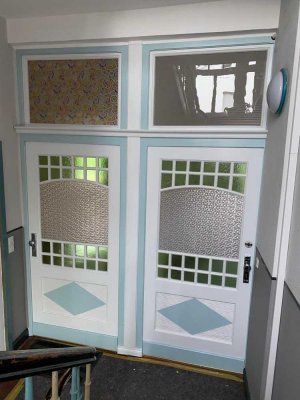 Schöne und modernisierte 2-Raum-Wohnung mit gehobener Innenausstattung mit Balkon in Bielefeld