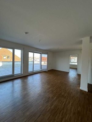 mio: Stadtwohnung mit Dachterrasse & Einbauküche!